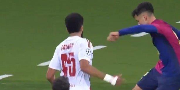 停球,穿裆,妙传,一气呵成