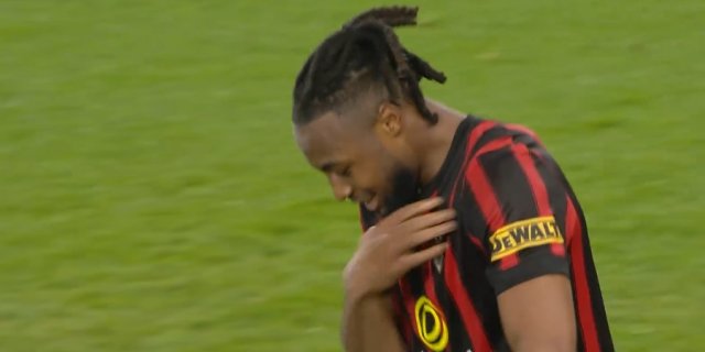 左右开弓无逆足,伯恩茅斯真大腿