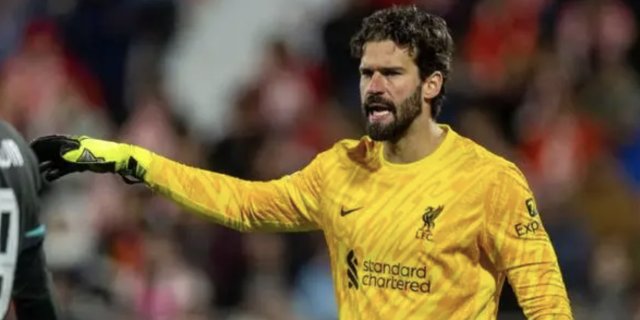 斯洛特评价伤愈复出后阿利松:小试牛刀